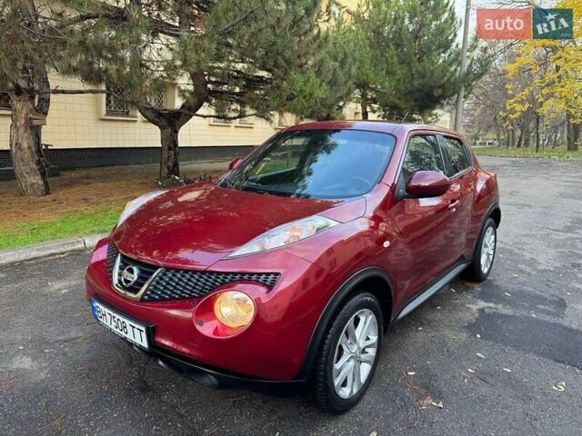 Красный Ниссан Жук, объемом двигателя 1.6 л и пробегом 170 тыс. км за 10300 $, фото 3 на Automoto.ua