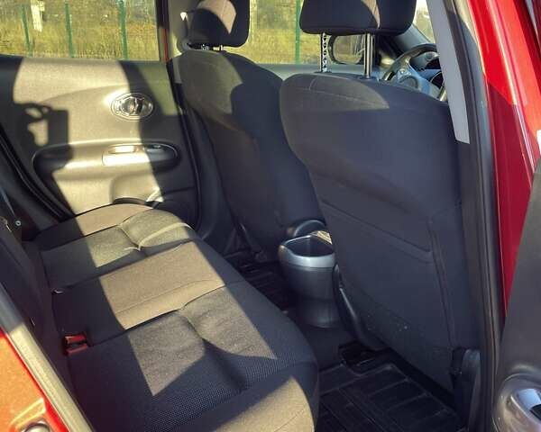 Красный Ниссан Жук, объемом двигателя 1.6 л и пробегом 105 тыс. км за 11300 $, фото 8 на Automoto.ua