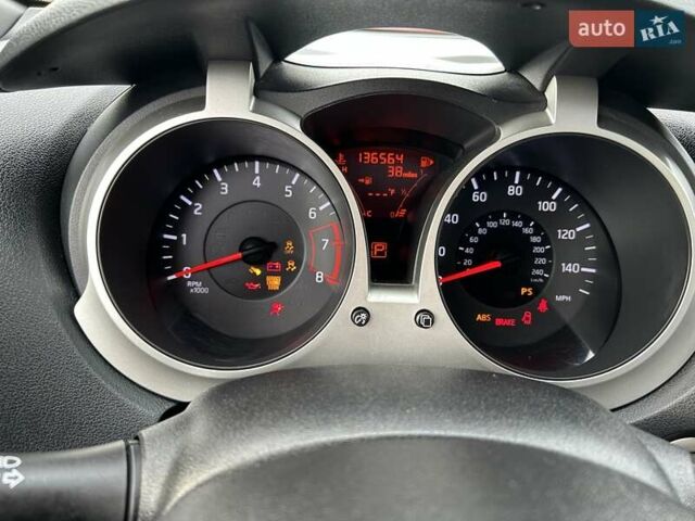 Красный Ниссан Жук, объемом двигателя 1.6 л и пробегом 219 тыс. км за 10200 $, фото 31 на Automoto.ua