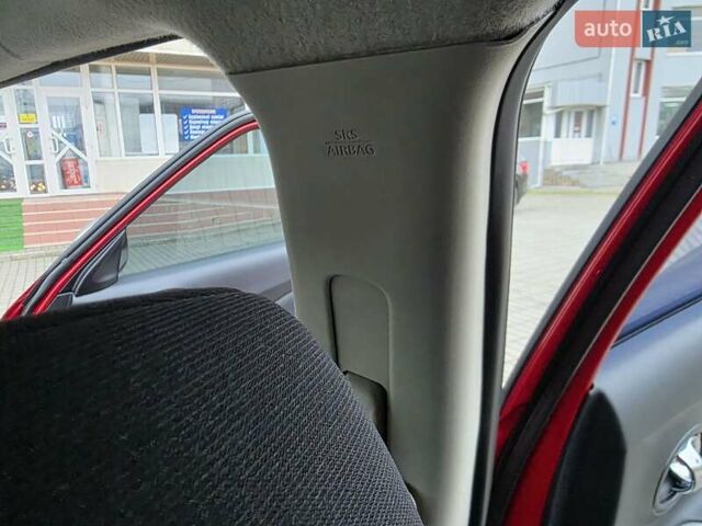 Красный Ниссан Жук, объемом двигателя 1.6 л и пробегом 127 тыс. км за 9777 $, фото 43 на Automoto.ua