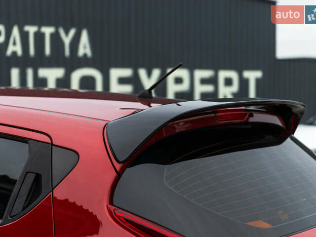 Красный Ниссан Жук, объемом двигателя 1.6 л и пробегом 88 тыс. км за 12400 $, фото 9 на Automoto.ua