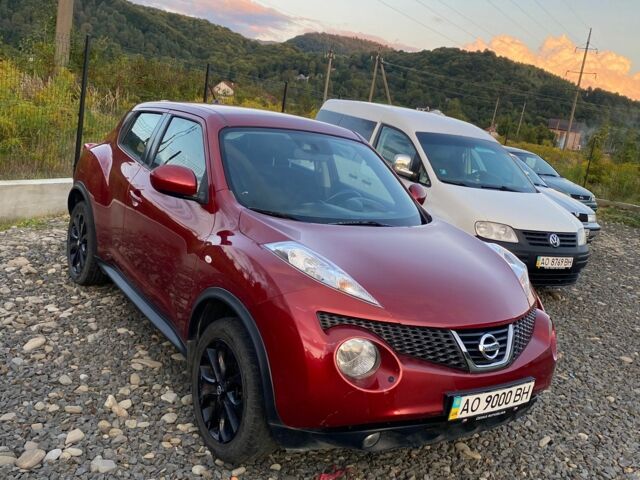 Красный Ниссан Жук, объемом двигателя 1.6 л и пробегом 76 тыс. км за 10700 $, фото 1 на Automoto.ua