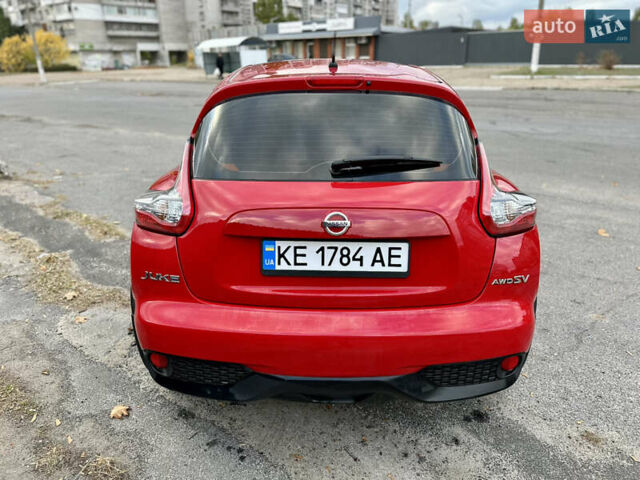 Красный Ниссан Жук, объемом двигателя 1.6 л и пробегом 115 тыс. км за 12000 $, фото 4 на Automoto.ua