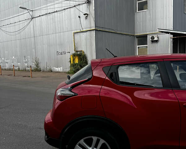 Червоний Ніссан Жук, об'ємом двигуна 1.6 л та пробігом 101 тис. км за 10400 $, фото 5 на Automoto.ua