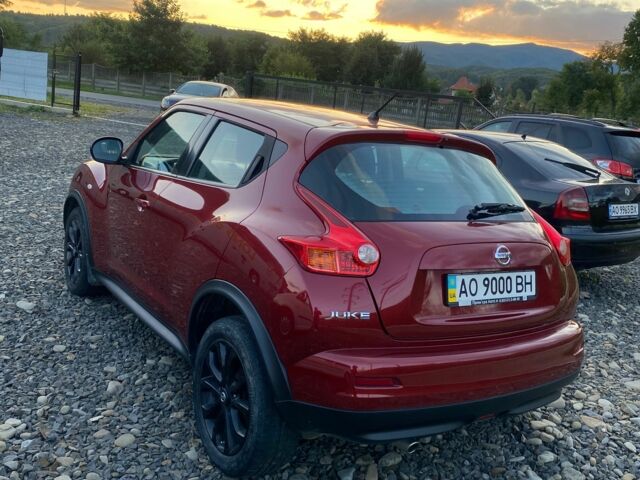 Красный Ниссан Жук, объемом двигателя 1.6 л и пробегом 76 тыс. км за 10700 $, фото 3 на Automoto.ua