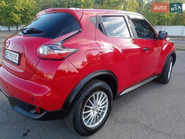Красный Ниссан Жук, объемом двигателя 1.6 л и пробегом 150 тыс. км за 11200 $, фото 5 на Automoto.ua