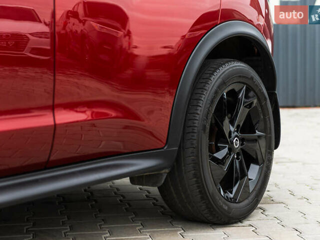 Красный Ниссан Жук, объемом двигателя 1.6 л и пробегом 88 тыс. км за 12400 $, фото 3 на Automoto.ua