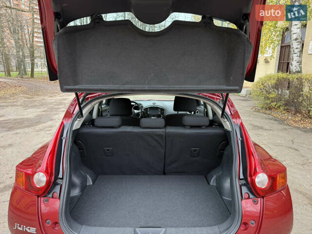 Красный Ниссан Жук, объемом двигателя 1.6 л и пробегом 130 тыс. км за 10500 $, фото 54 на Automoto.ua