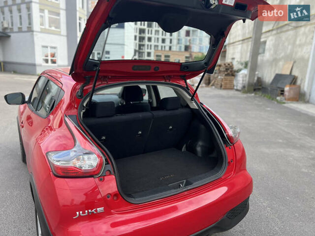 Червоний Ніссан Жук, об'ємом двигуна 1.6 л та пробігом 101 тис. км за 10400 $, фото 8 на Automoto.ua