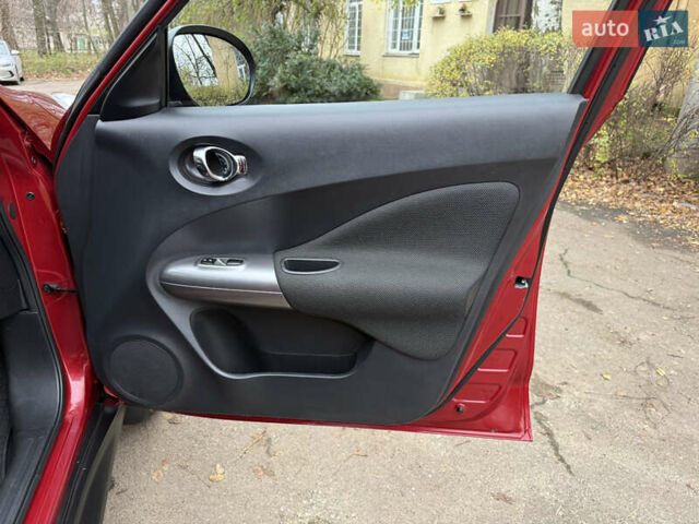 Красный Ниссан Жук, объемом двигателя 1.6 л и пробегом 130 тыс. км за 10500 $, фото 46 на Automoto.ua