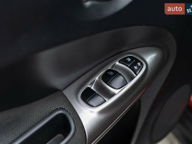 Красный Ниссан Жук, объемом двигателя 1.6 л и пробегом 88 тыс. км за 12400 $, фото 30 на Automoto.ua