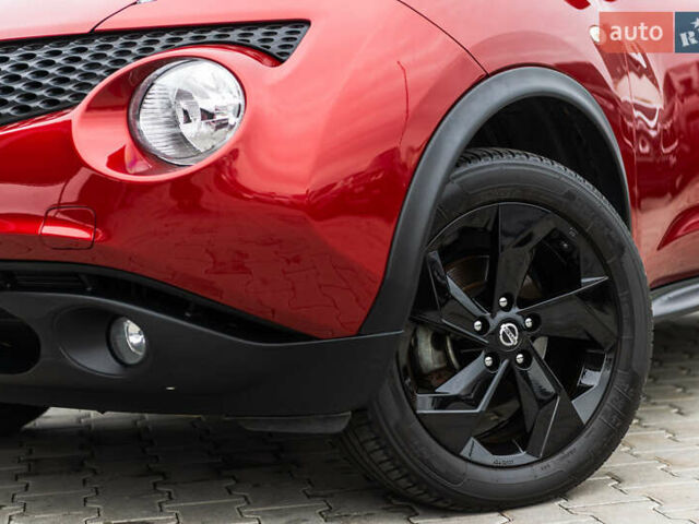 Красный Ниссан Жук, объемом двигателя 1.6 л и пробегом 88 тыс. км за 12400 $, фото 1 на Automoto.ua