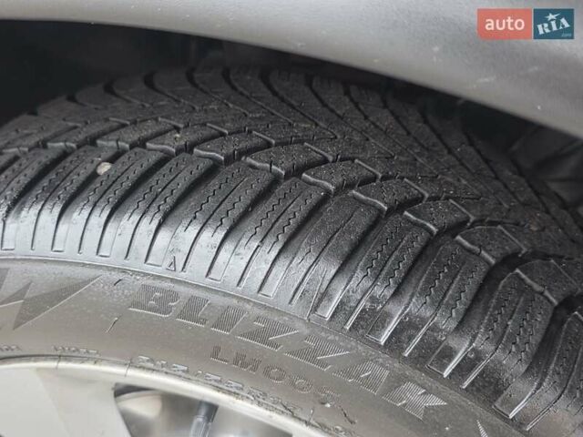 Красный Ниссан Жук, объемом двигателя 1.6 л и пробегом 127 тыс. км за 9777 $, фото 22 на Automoto.ua