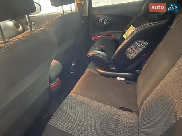 Красный Ниссан Жук, объемом двигателя 1.6 л и пробегом 165 тыс. км за 8200 $, фото 25 на Automoto.ua