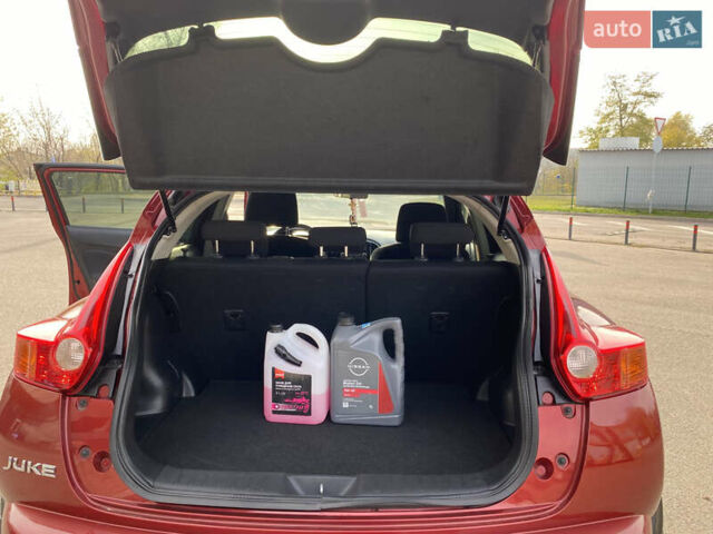 Красный Ниссан Жук, объемом двигателя 1.62 л и пробегом 68 тыс. км за 12200 $, фото 21 на Automoto.ua