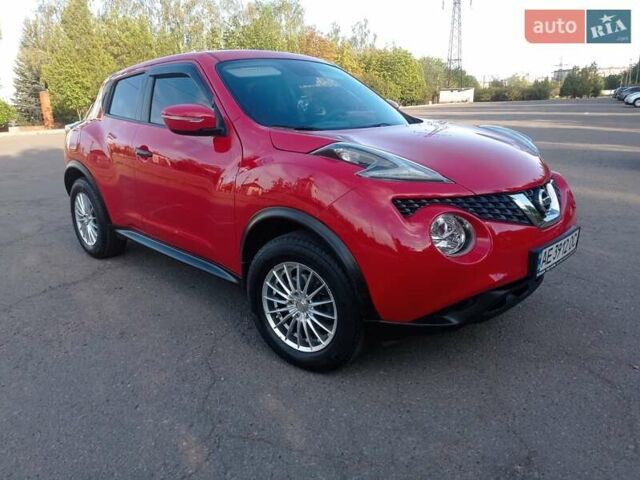 Красный Ниссан Жук, объемом двигателя 1.6 л и пробегом 150 тыс. км за 11200 $, фото 3 на Automoto.ua