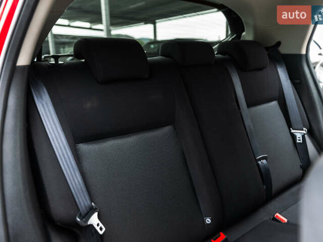 Красный Ниссан Жук, объемом двигателя 1.6 л и пробегом 88 тыс. км за 12400 $, фото 35 на Automoto.ua