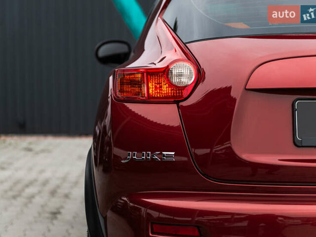 Красный Ниссан Жук, объемом двигателя 1.6 л и пробегом 88 тыс. км за 12400 $, фото 12 на Automoto.ua