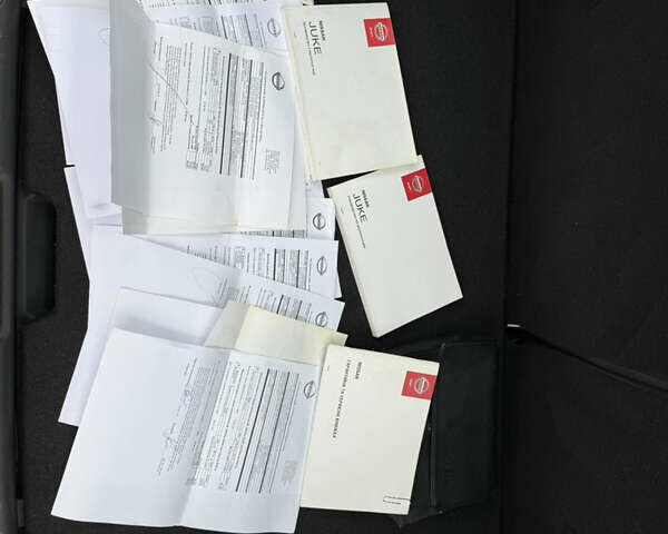 Красный Ниссан Жук, объемом двигателя 1.6 л и пробегом 130 тыс. км за 10500 $, фото 31 на Automoto.ua