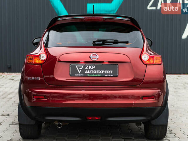Красный Ниссан Жук, объемом двигателя 1.6 л и пробегом 88 тыс. км за 12400 $, фото 11 на Automoto.ua