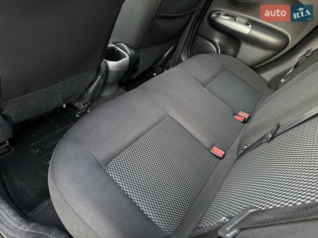 Красный Ниссан Жук, объемом двигателя 1.6 л и пробегом 48 тыс. км за 12800 $, фото 38 на Automoto.ua