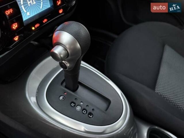 Красный Ниссан Жук, объемом двигателя 1.6 л и пробегом 48 тыс. км за 12800 $, фото 43 на Automoto.ua