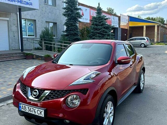 Красный Ниссан Жук, объемом двигателя 1.6 л и пробегом 85 тыс. км за 12500 $, фото 5 на Automoto.ua