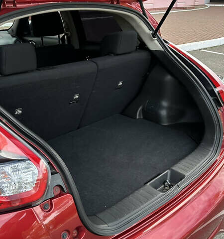 Красный Ниссан Жук, объемом двигателя 1.6 л и пробегом 102 тыс. км за 12300 $, фото 12 на Automoto.ua