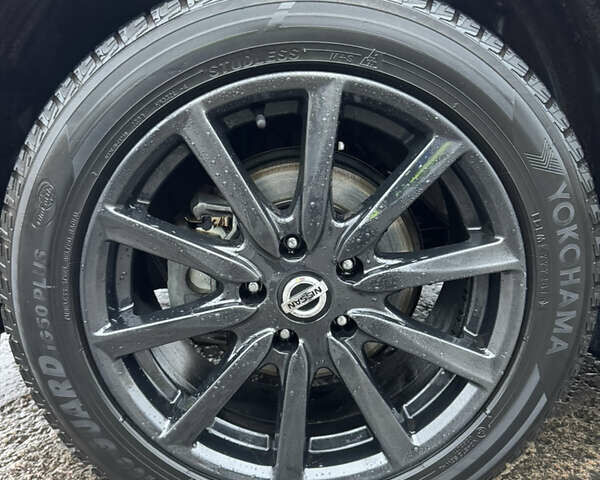 Красный Ниссан Жук, объемом двигателя 1.6 л и пробегом 58 тыс. км за 13000 $, фото 11 на Automoto.ua