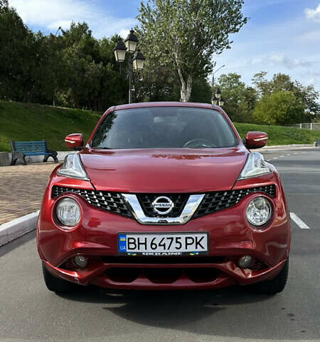 Красный Ниссан Жук, объемом двигателя 1.6 л и пробегом 102 тыс. км за 12300 $, фото 2 на Automoto.ua