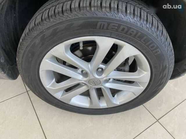 Красный Ниссан Жук, объемом двигателя 1.6 л и пробегом 78 тыс. км за 12300 $, фото 13 на Automoto.ua