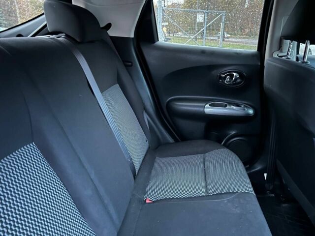 Красный Ниссан Жук, объемом двигателя 1.6 л и пробегом 118 тыс. км за 11900 $, фото 18 на Automoto.ua