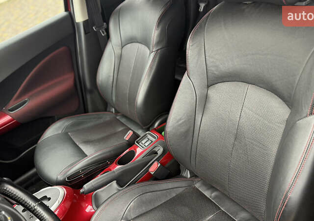 Красный Ниссан Жук, объемом двигателя 1.62 л и пробегом 80 тыс. км за 12680 $, фото 18 на Automoto.ua