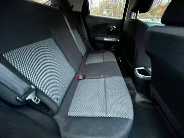 Красный Ниссан Жук, объемом двигателя 1.6 л и пробегом 118 тыс. км за 11900 $, фото 19 на Automoto.ua