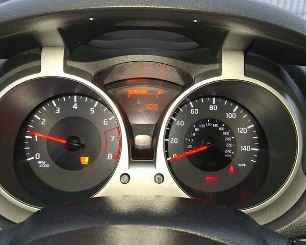 Красный Ниссан Жук, объемом двигателя 0 л и пробегом 98 тыс. км за 12500 $, фото 16 на Automoto.ua