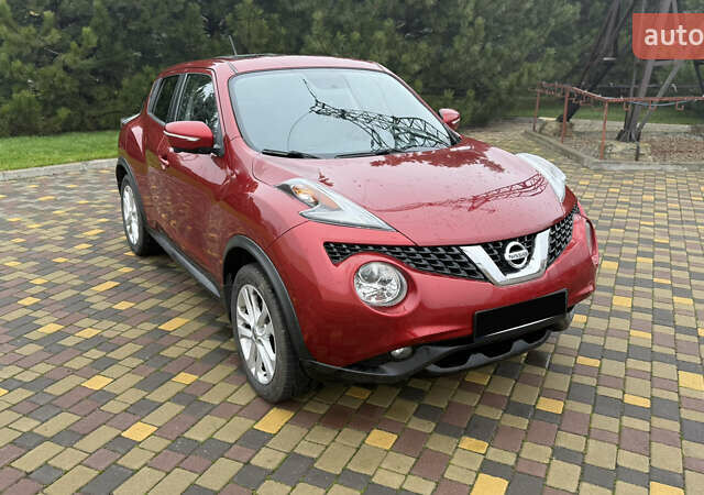 Красный Ниссан Жук, объемом двигателя 1.62 л и пробегом 80 тыс. км за 12680 $, фото 2 на Automoto.ua