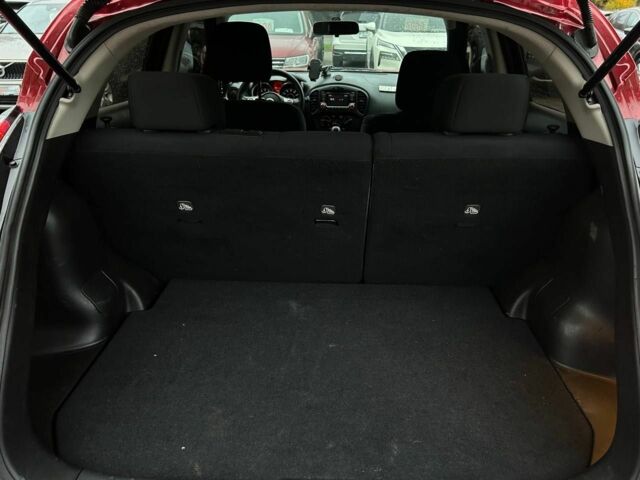 Красный Ниссан Жук, объемом двигателя 1.6 л и пробегом 118 тыс. км за 11900 $, фото 20 на Automoto.ua