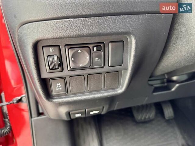 Червоний Ніссан Жук, об'ємом двигуна 1.6 л та пробігом 45 тис. км за 14500 $, фото 31 на Automoto.ua