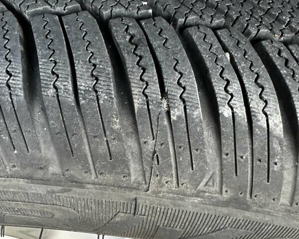 Красный Ниссан Жук, объемом двигателя 1.6 л и пробегом 163 тыс. км за 11500 $, фото 23 на Automoto.ua