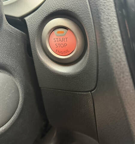 Красный Ниссан Жук, объемом двигателя 1.62 л и пробегом 80 тыс. км за 12680 $, фото 25 на Automoto.ua