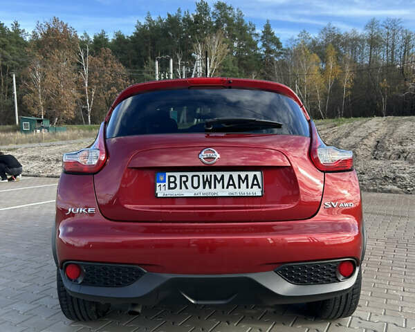 Красный Ниссан Жук, объемом двигателя 1.62 л и пробегом 87 тыс. км за 14500 $, фото 4 на Automoto.ua