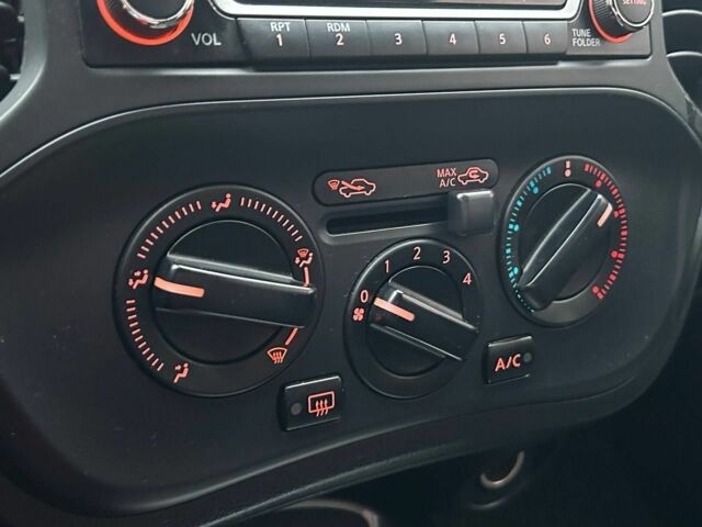 Красный Ниссан Жук, объемом двигателя 1.6 л и пробегом 118 тыс. км за 11900 $, фото 11 на Automoto.ua