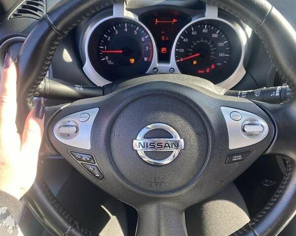 Красный Ниссан Жук, объемом двигателя 0 л и пробегом 98 тыс. км за 12500 $, фото 6 на Automoto.ua