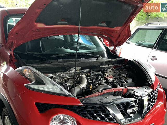 Красный Ниссан Жук, объемом двигателя 1.62 л и пробегом 125 тыс. км за 10500 $, фото 2 на Automoto.ua