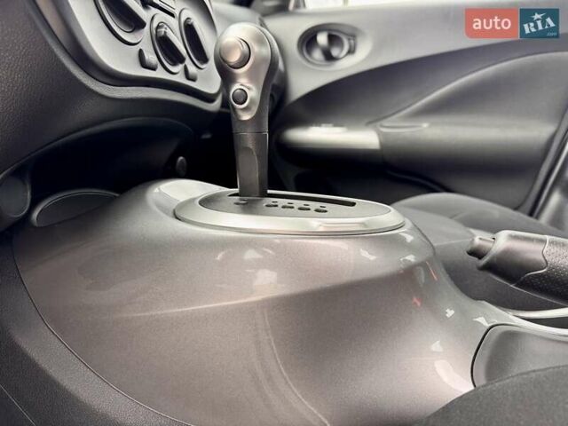 Червоний Ніссан Жук, об'ємом двигуна 1.6 л та пробігом 45 тис. км за 14500 $, фото 30 на Automoto.ua