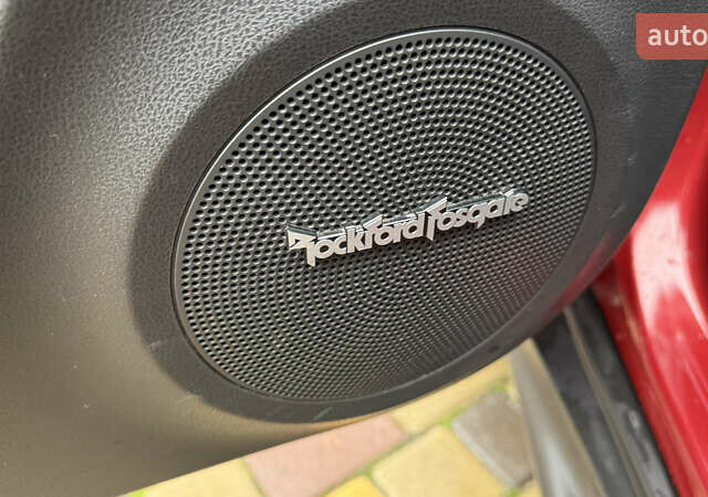 Красный Ниссан Жук, объемом двигателя 1.62 л и пробегом 80 тыс. км за 12680 $, фото 13 на Automoto.ua