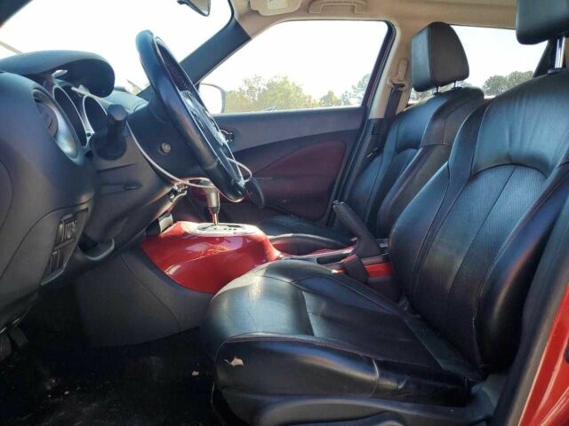 Червоний Ніссан Жук, об'ємом двигуна 1.6 л та пробігом 104 тис. км за 1000 $, фото 6 на Automoto.ua