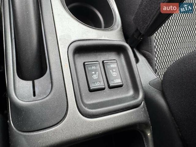 Красный Ниссан Жук, объемом двигателя 1.6 л и пробегом 81 тыс. км за 13290 $, фото 21 на Automoto.ua