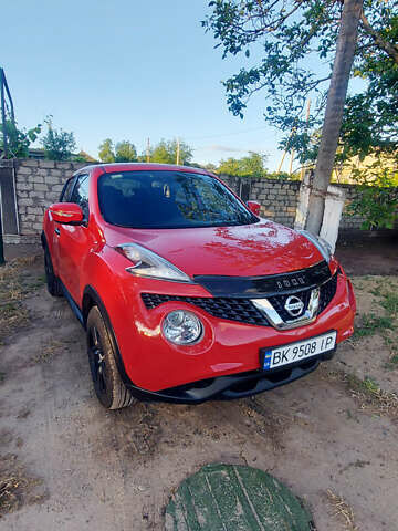 Красный Ниссан Жук, объемом двигателя 1.6 л и пробегом 105 тыс. км за 12500 $, фото 1 на Automoto.ua