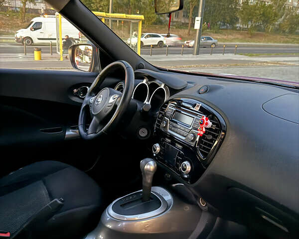 Червоний Ніссан Жук, об'ємом двигуна 1.6 л та пробігом 117 тис. км за 13750 $, фото 3 на Automoto.ua